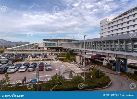 eleftherios venizelos athens international airport.